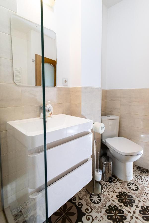 Central Apt. Near Afi Mall, 5 Mins To The Old Town By Car Braşov Exterior foto