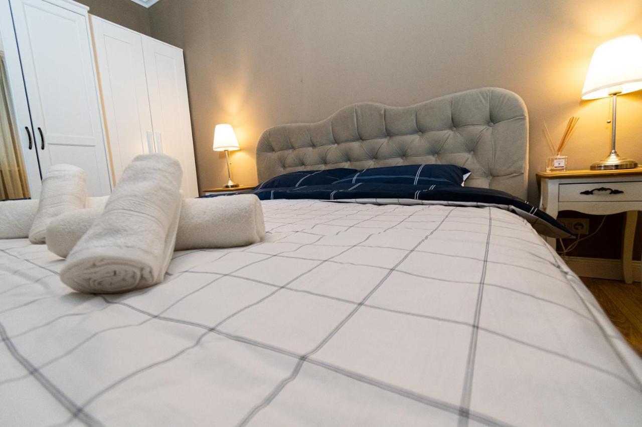 Central Apt. Near Afi Mall, 5 Mins To The Old Town By Car Braşov Exterior foto