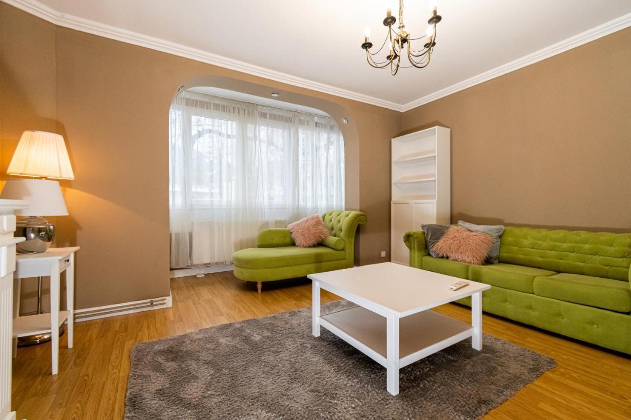 Central Apt. Near Afi Mall, 5 Mins To The Old Town By Car Braşov Exterior foto