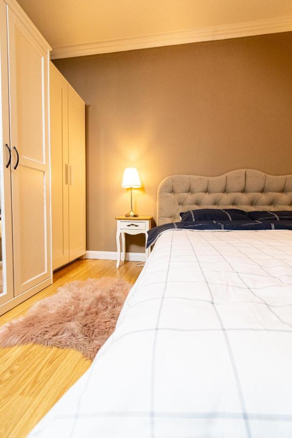 Central Apt. Near Afi Mall, 5 Mins To The Old Town By Car Braşov Exterior foto